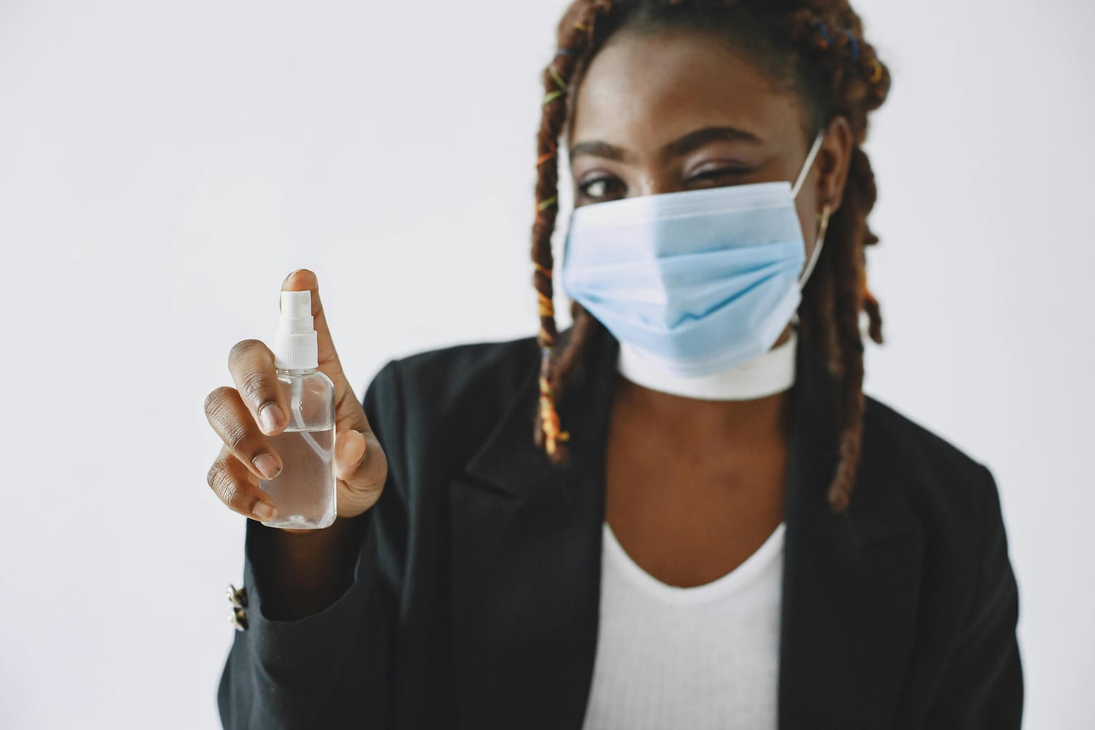 Distinguir gripe, COVID-19 e constipação